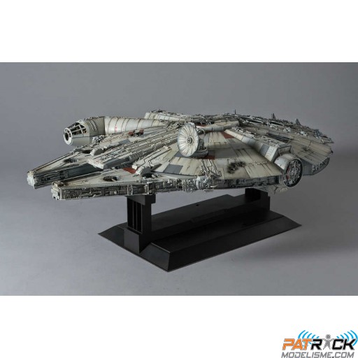 1/72e Bandai Star Wars Millennium Falcon "Perfect Grade"