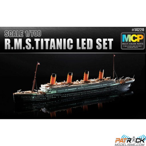 1/700e Academy R.M.S. TITANIC + Leds MCP