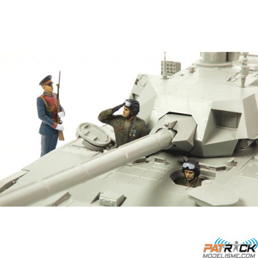 1/35e Zvezda Equipage Char Russe Parade