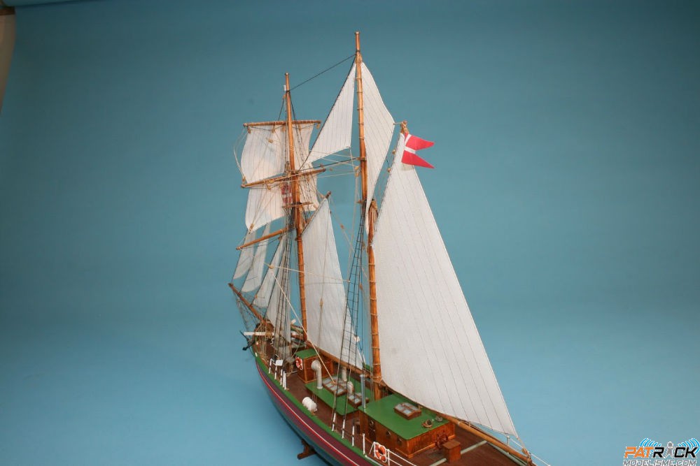 Billing Boats LILLA DAN 船模型キット NR. 578 Billing Boats LILLA DAN 578 - Wooden And Metal Assembly Kit