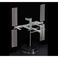 1/400e Dragon models ISS Station Spatiale Internationale 2007