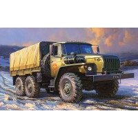 1/35e Zvezda Camion URAL 4320