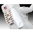 1/8e Revell Apollo 11 Astronaute sur la lune + accessoires