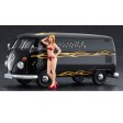1/24e Hasegawa Volkswagen Type 2 "Fire Pattern" + Figurine